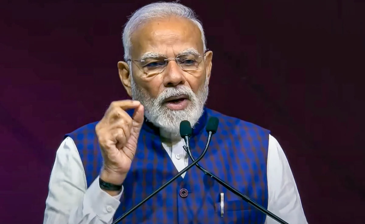 യുദ്ധം: ജനങ്ങള് കര്ശന സ്വയം നിയന്ത്രണം പാലിക്കണമെന്ന് പ്രധാനമന്ത്രി rsjd6p3 pm modi 625x300 02 september 25